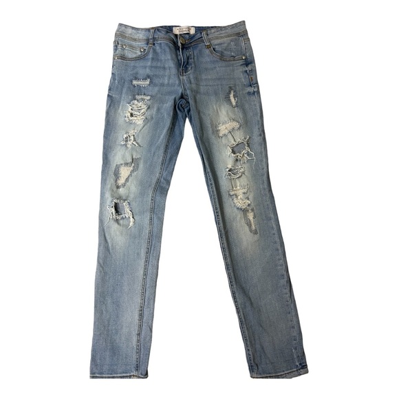 Almost Famous Premium Distressed Jeans Size 9 Juniors Straight AA73 - Picture 1 of 10